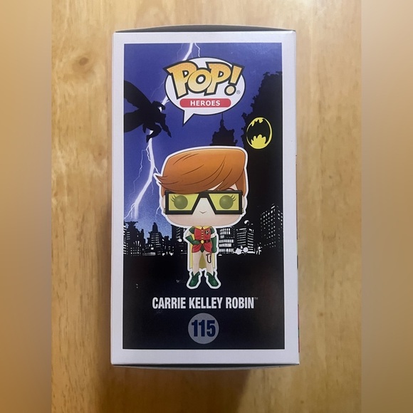 Funko Pop The Dark Knight Returns Carrie Kelley Robin,#115,Vinyl Figure,New,NWT - Picture 5 of 5